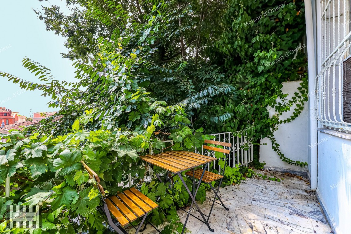 2+1 Flat for Sale in Konstantinopoli Building, Galatasaray