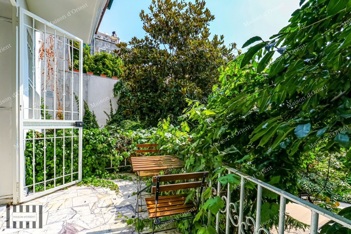 2+1 Flat for Sale in Konstantinopoli Building, Galatasaray