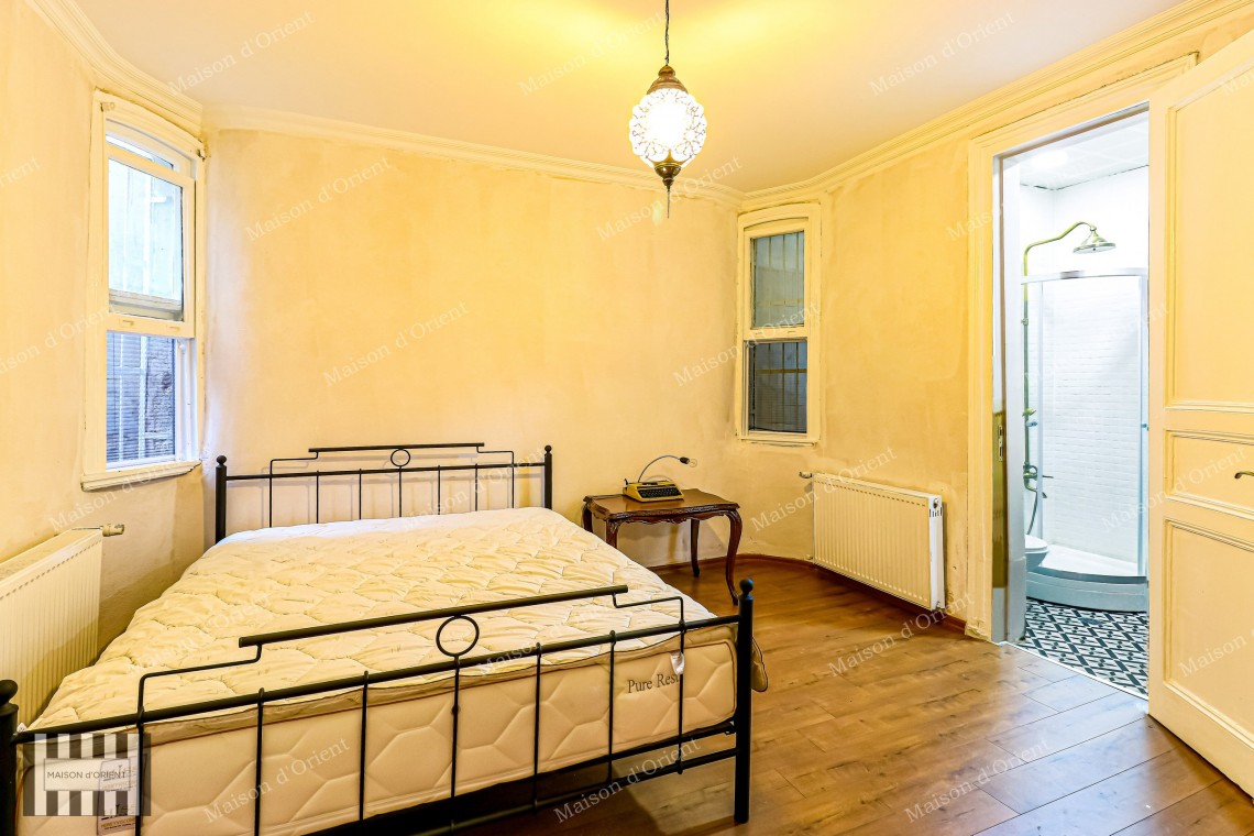 2+1 Flat for Sale in Konstantinopoli Building, Galatasaray