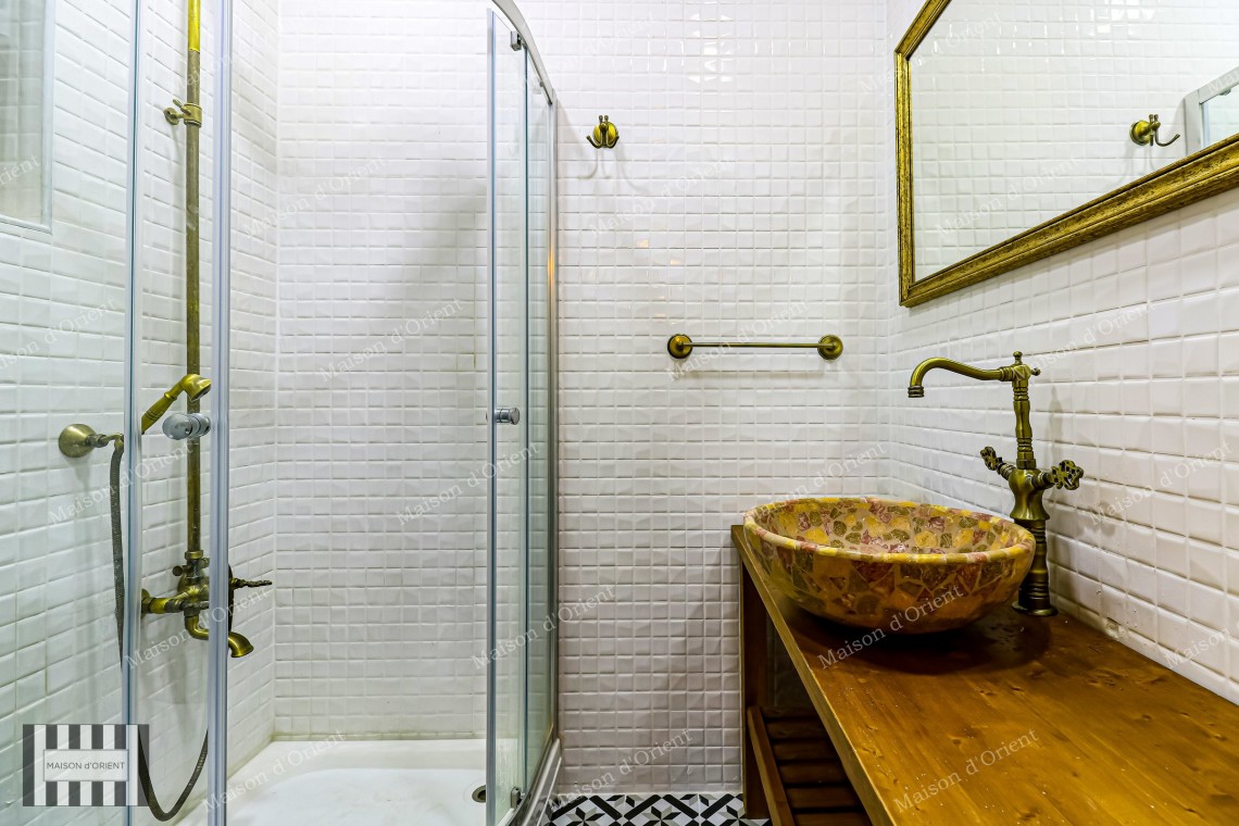 2+1 Flat for Sale in Konstantinopoli Building, Galatasaray
