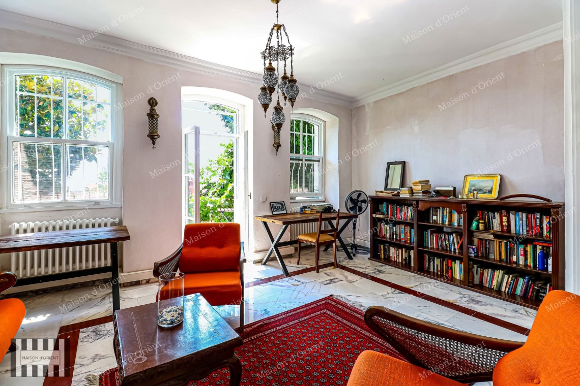 2+1 Flat for Sale in Konstantinopoli Building, Galatasaray