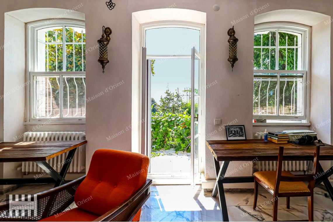 2+1 Flat for Sale in Konstantinopoli Building, Galatasaray