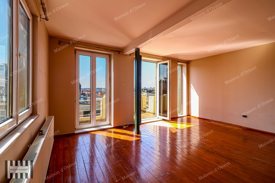 2+1 Flat for Sale in Historical Building, Taksim