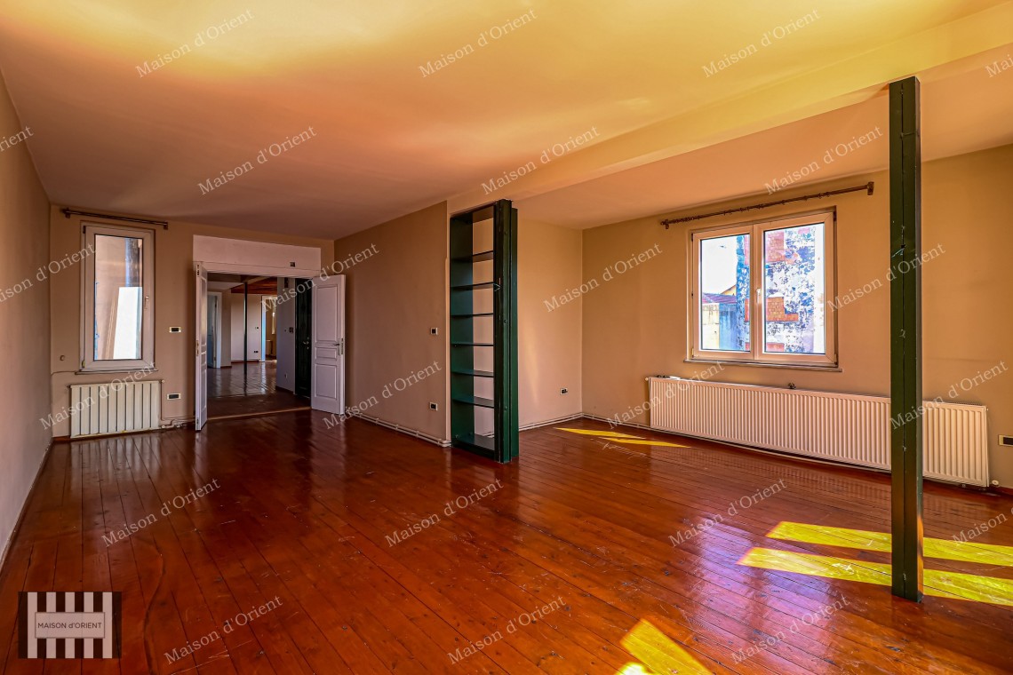 2+1 Flat for Sale in Historical Building, Taksim
