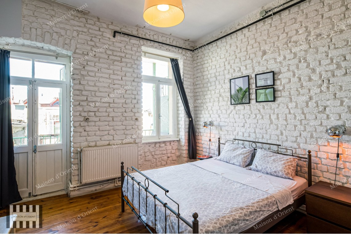 3+1 Furnished Apartment for Rent in Historical Building, Galata