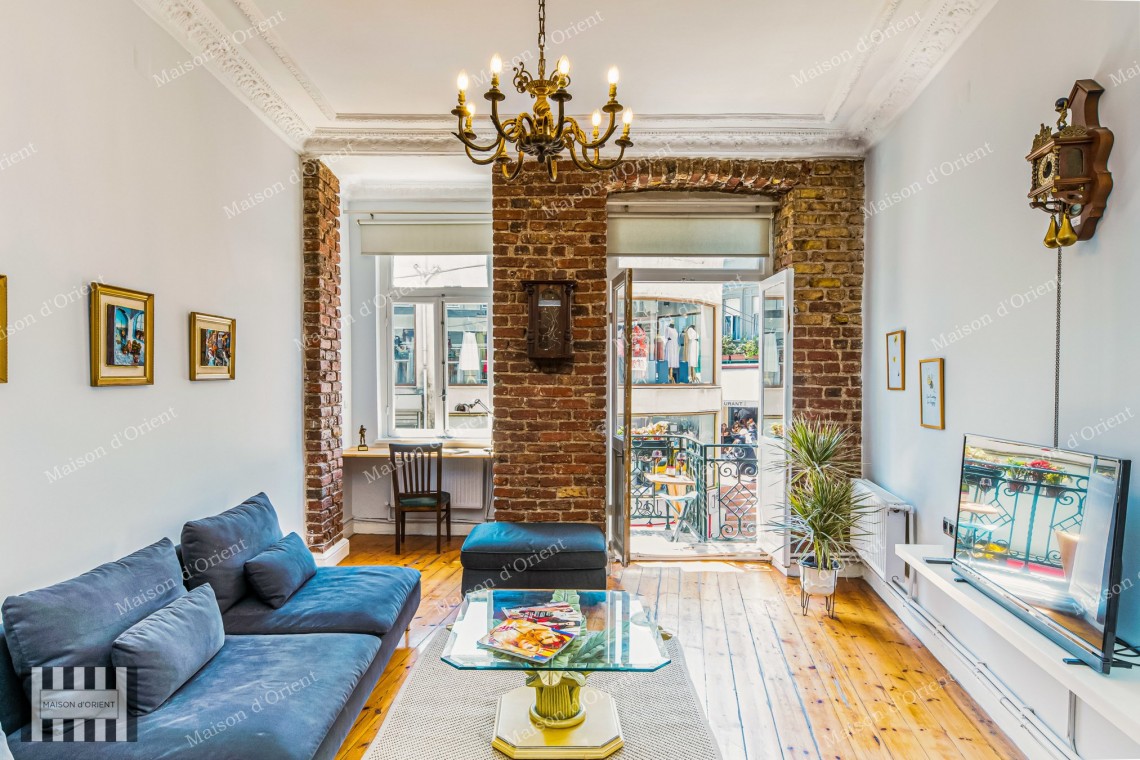 3+1 Furnished Apartment for Rent in Historical Building, Galata