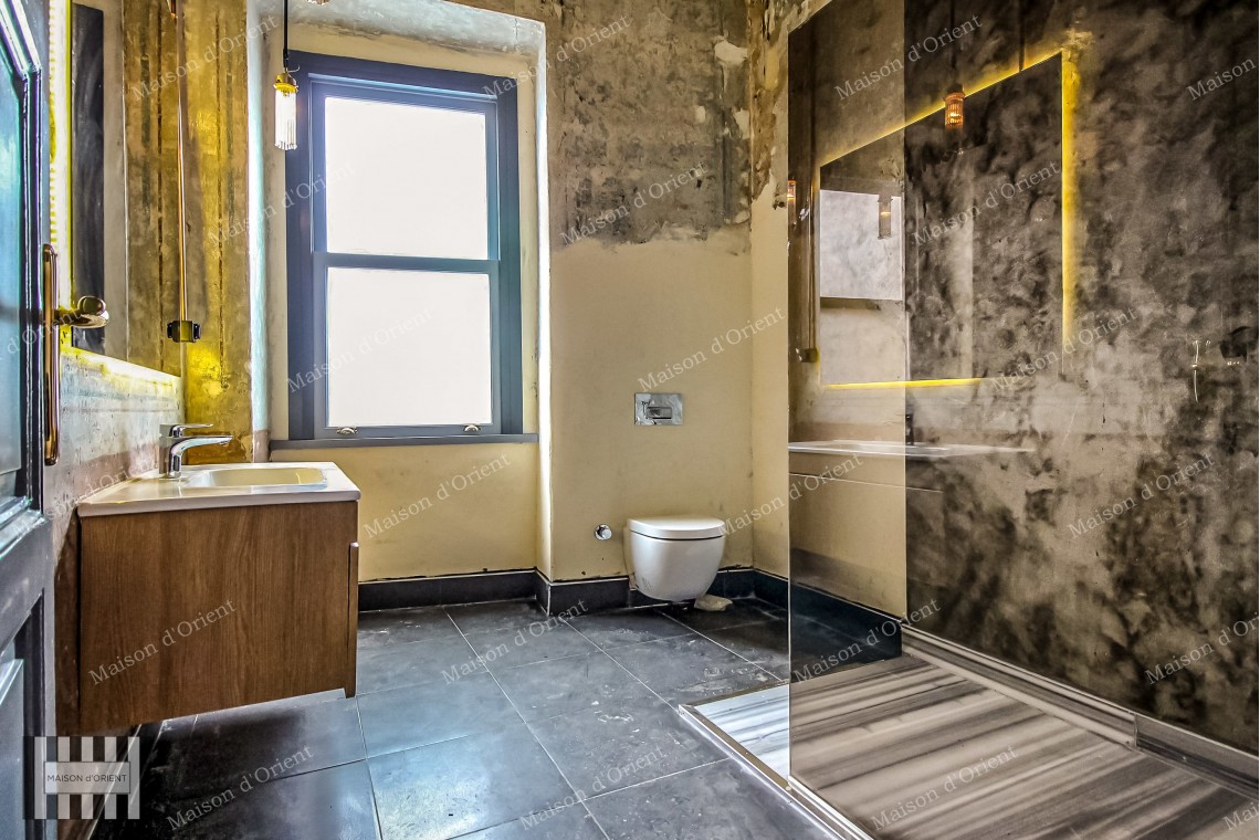 2+1 Apartment for Rent in Historical Anadolu Han, Galata