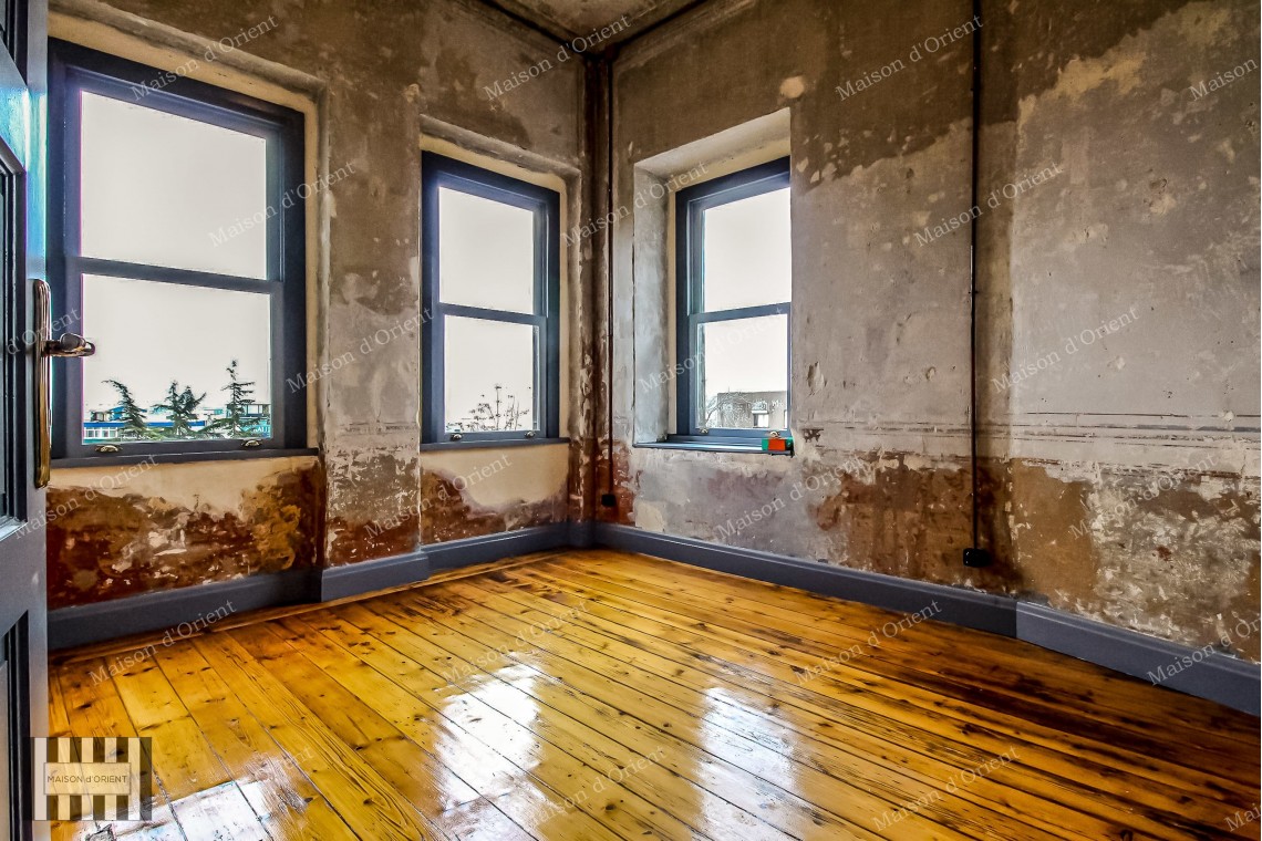 2+1 Apartment for Rent in Historical Anadolu Han, Galata