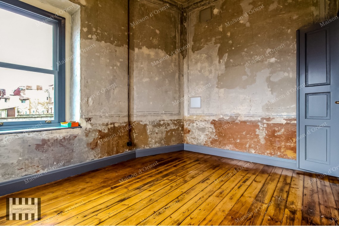 2+1 Apartment for Rent in Historical Anadolu Han, Galata
