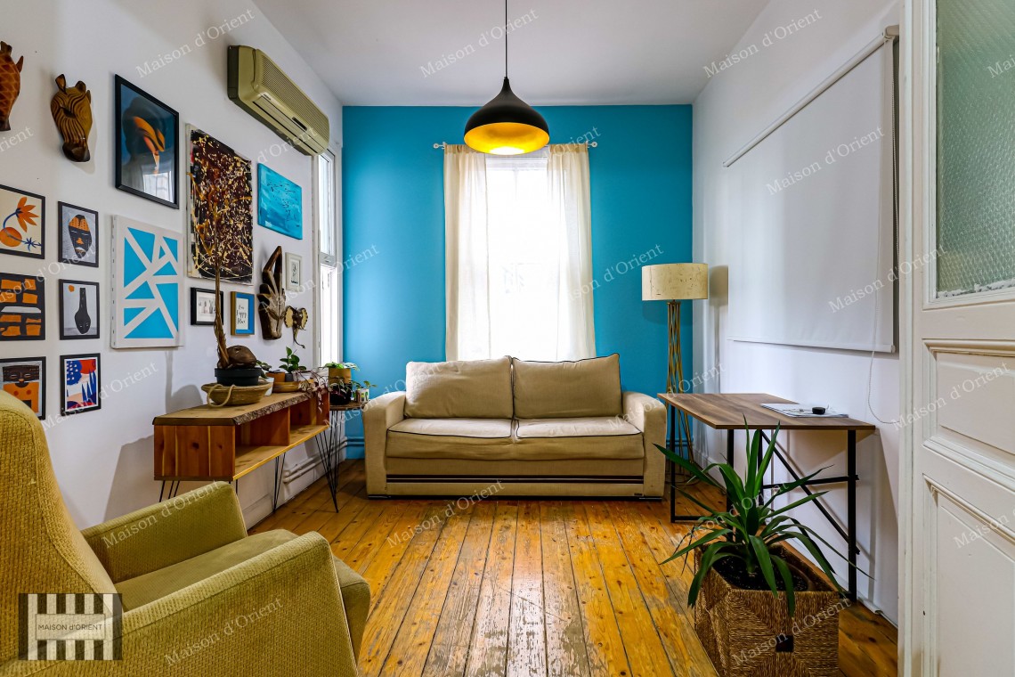 2+1, 80sqm Flat for Sale in Historical Building, Galata