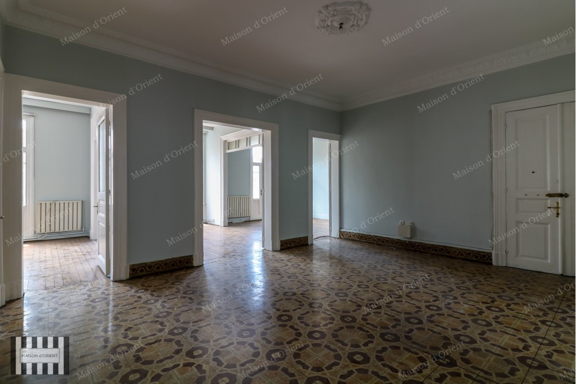 2+1 Historical Flat for Rent in Historical Building, Cihangir