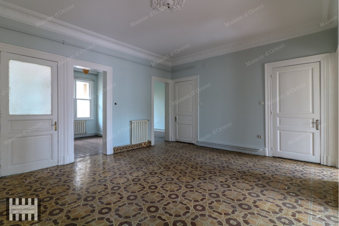2+1 Historical Flat for Rent in Historical Building, Cihangir