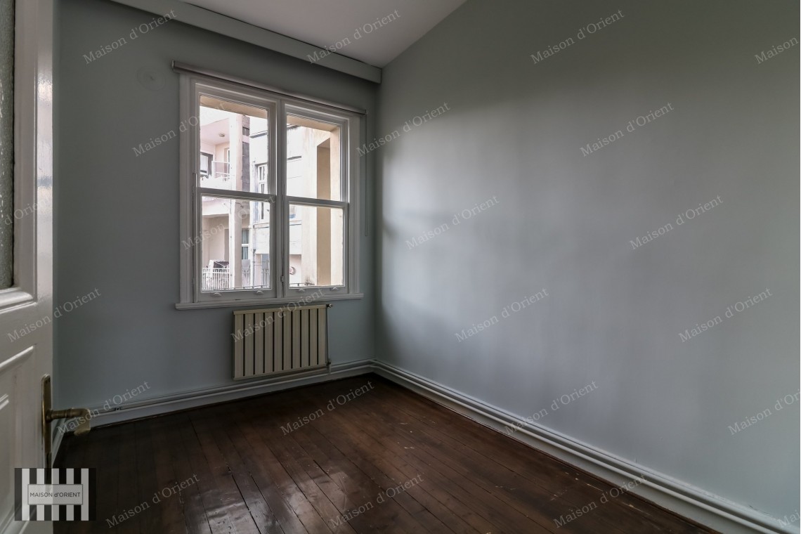 2+1 Historical Flat for Rent in Historical Building, Cihangir