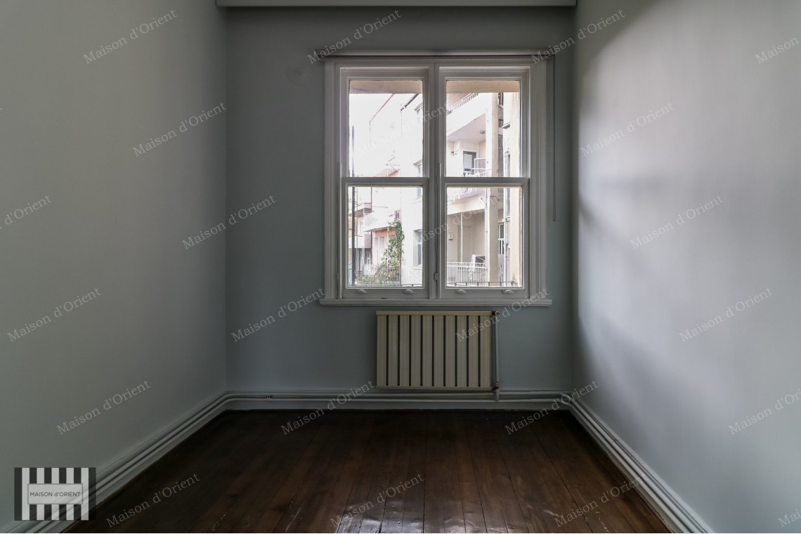 2+1 Historical Flat for Rent in Historical Building, Cihangir