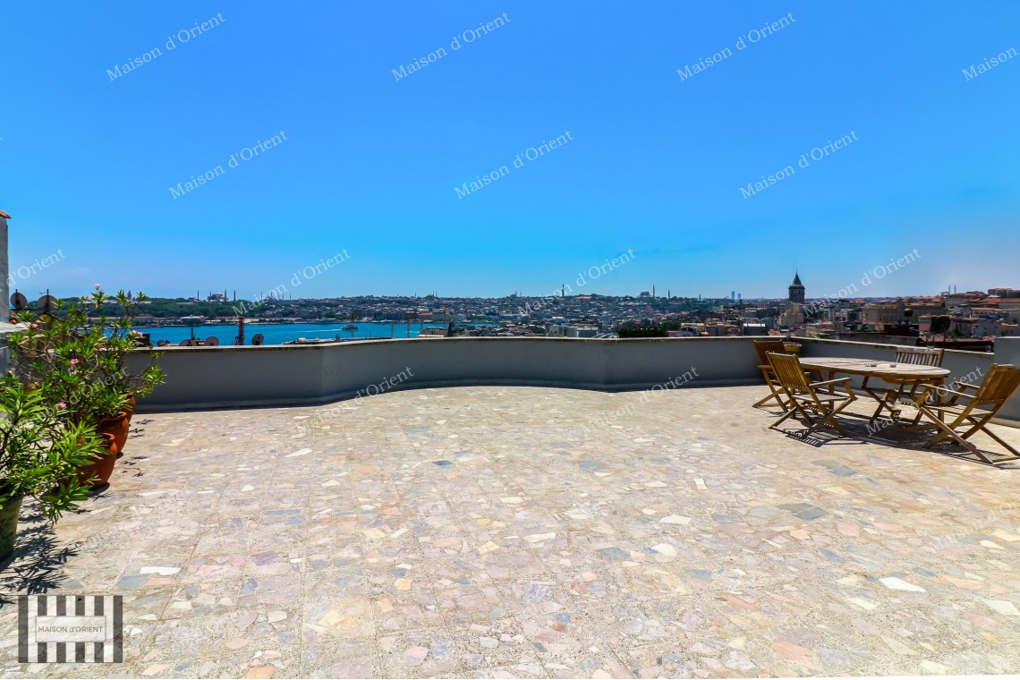 2+1 Historical Flat for Rent in Historical Building, Cihangir