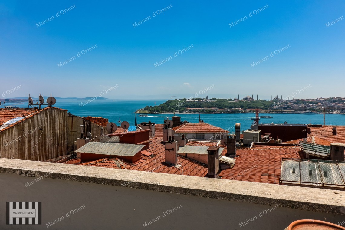2+1 Historical Flat for Rent in Historical Building, Cihangir