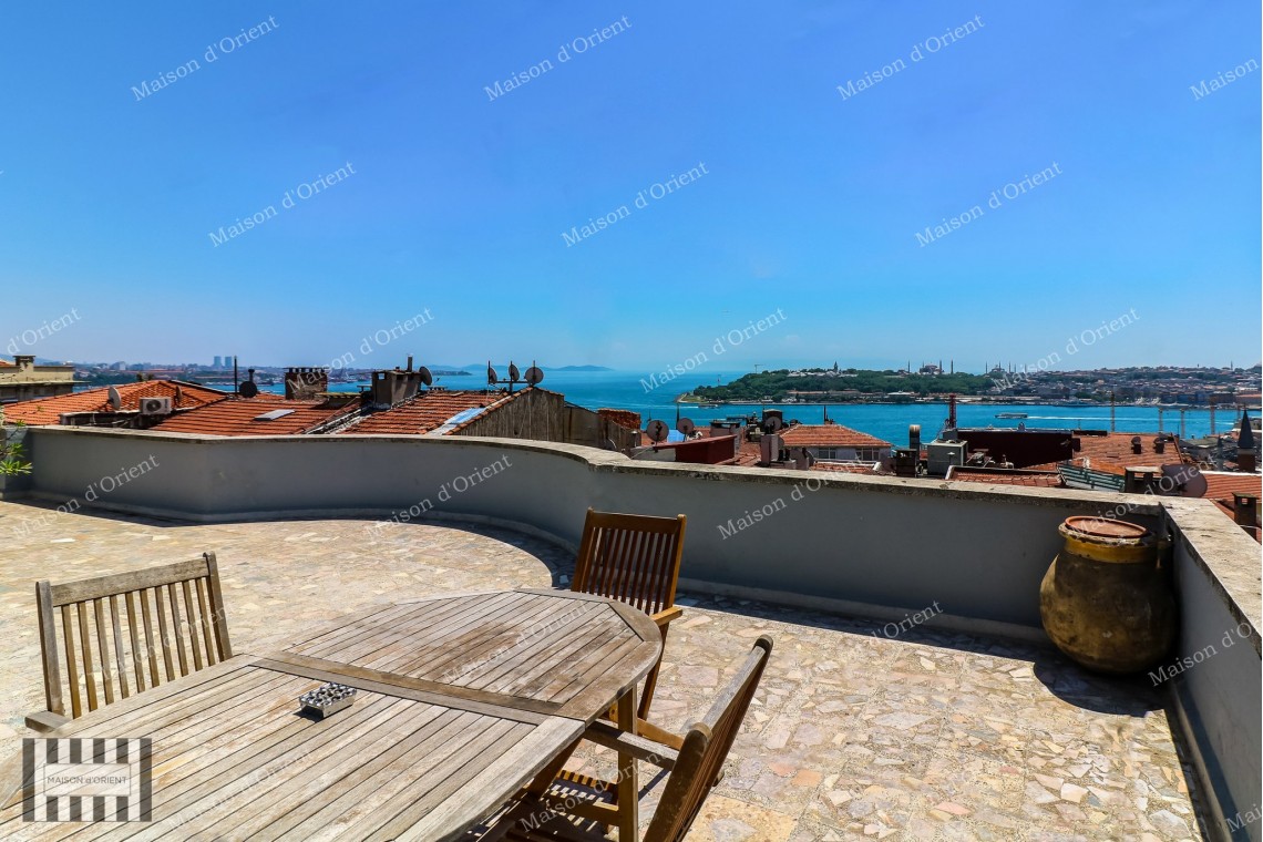 2+1 Historical Flat for Rent in Historical Building, Cihangir