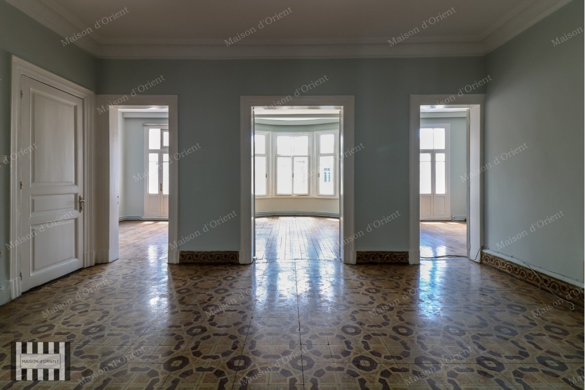 2+1 Historical Flat for Rent in Historical Building, Cihangir