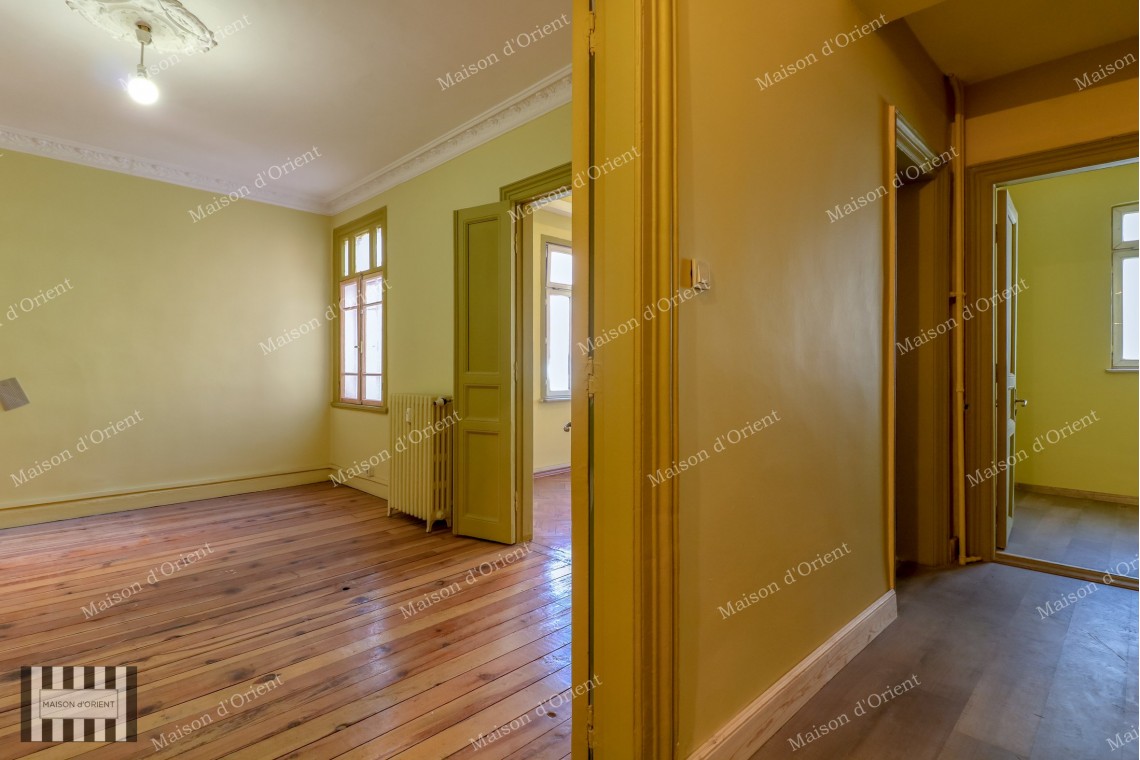 225sqm Office for Rent with View in Haliç Building, Şişhane