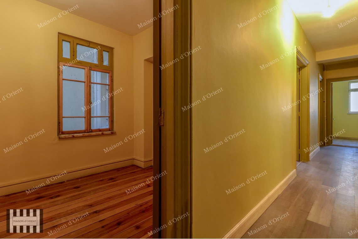 225sqm Office for Rent with View in Haliç Building, Şişhane