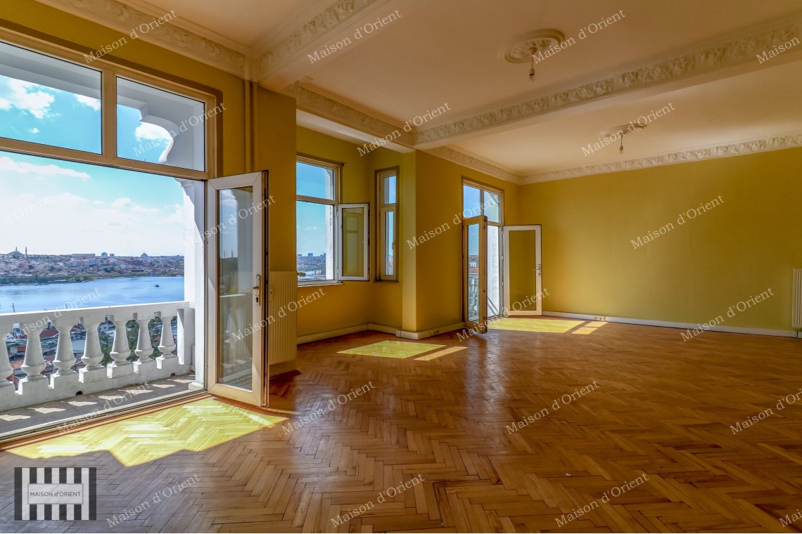 225sqm Office for Rent with View in Haliç Building, Şişhane