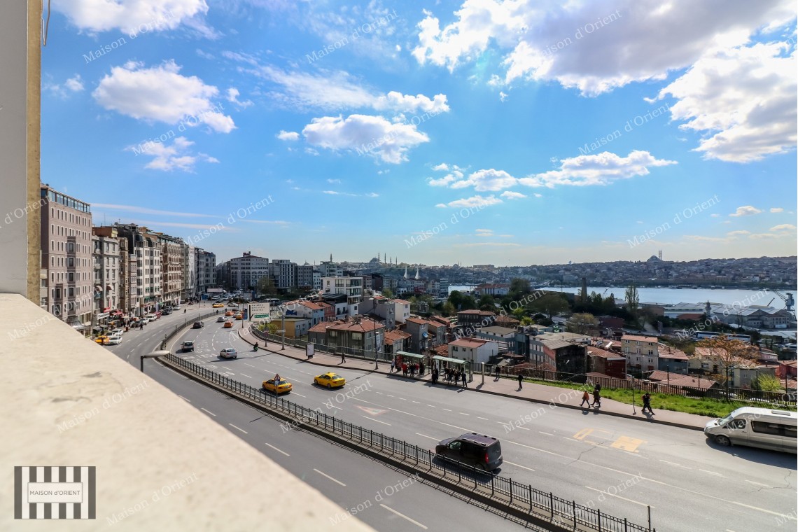 225sqm Office for Rent with View in Haliç Building, Şişhane