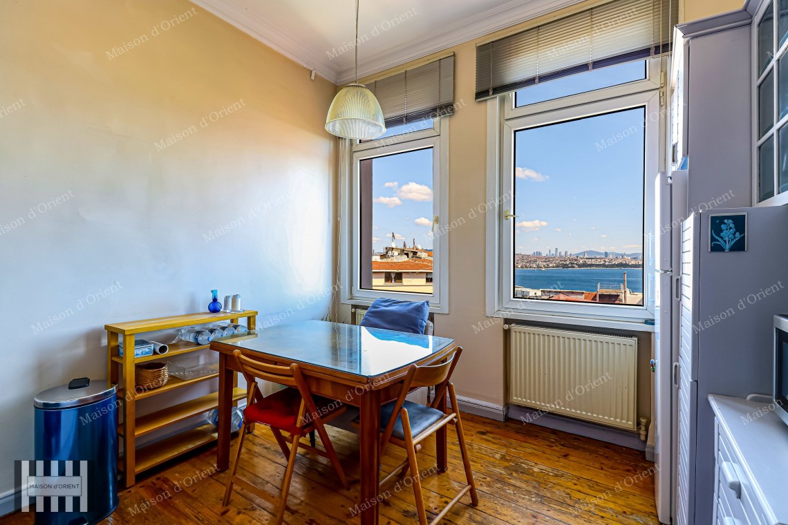 3+1 Flat for Sale with Panoramic View in Historical Building, Galata