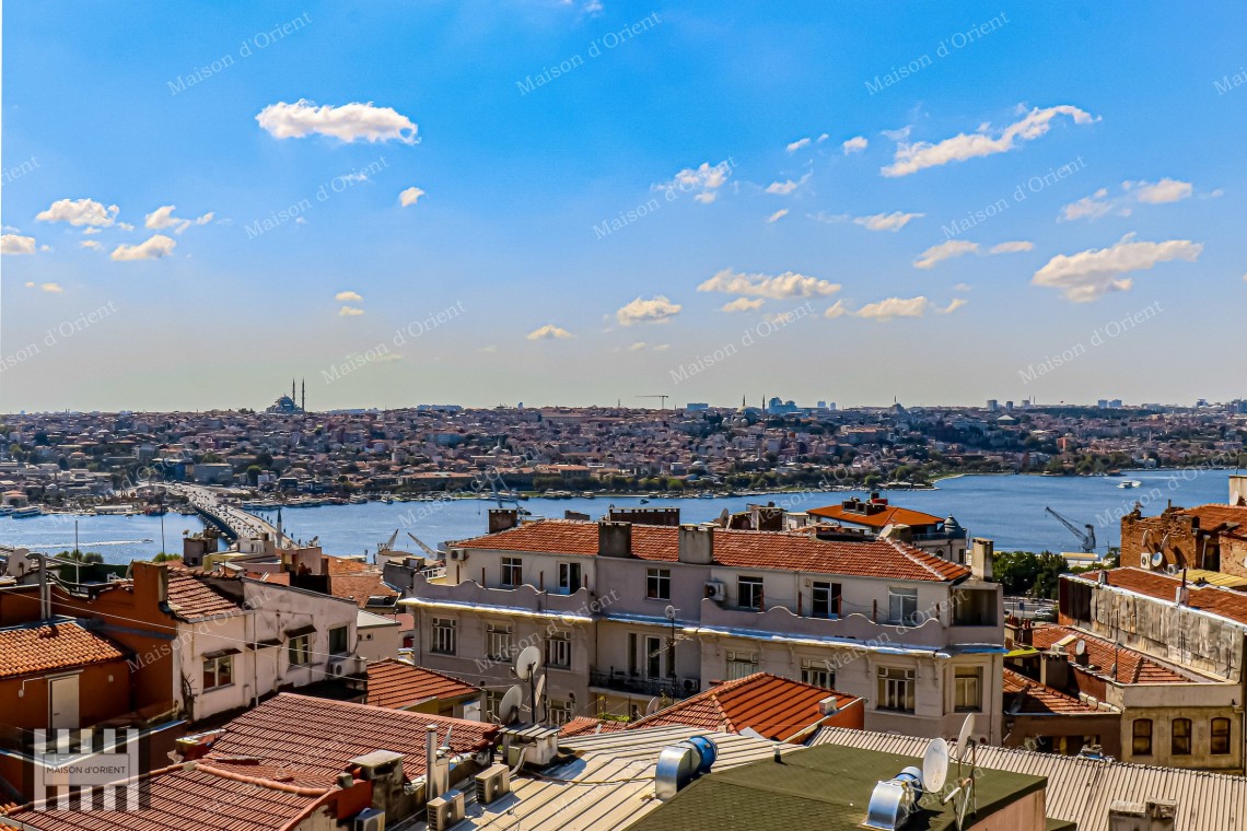 3+1 Flat for Sale with Panoramic View in Historical Building, Galata