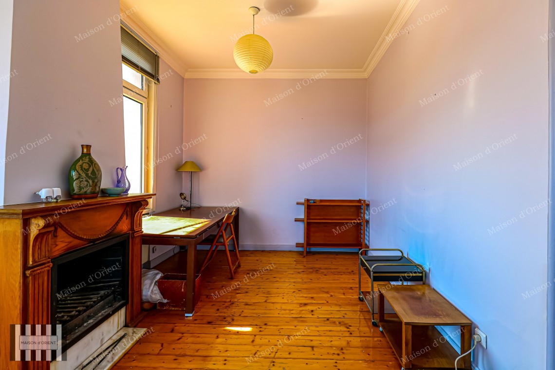 3+1 Flat for Sale with Panoramic View in Historical Building, Galata