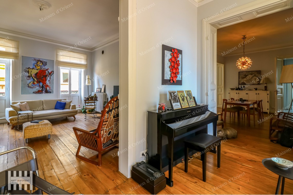 3+2 Flat for Rent with Bosphorus View in Historical Doğan Apartment