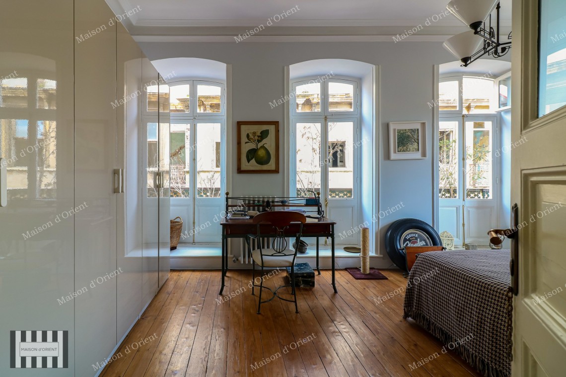 3+2 Flat for Rent with Bosphorus View in Historical Doğan Apartment