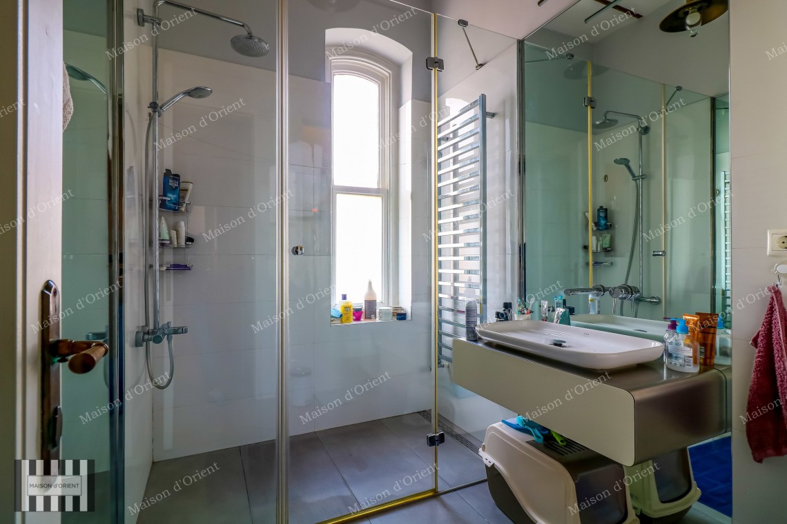 3+2 Flat for Rent with Bosphorus View in Historical Doğan Apartment
