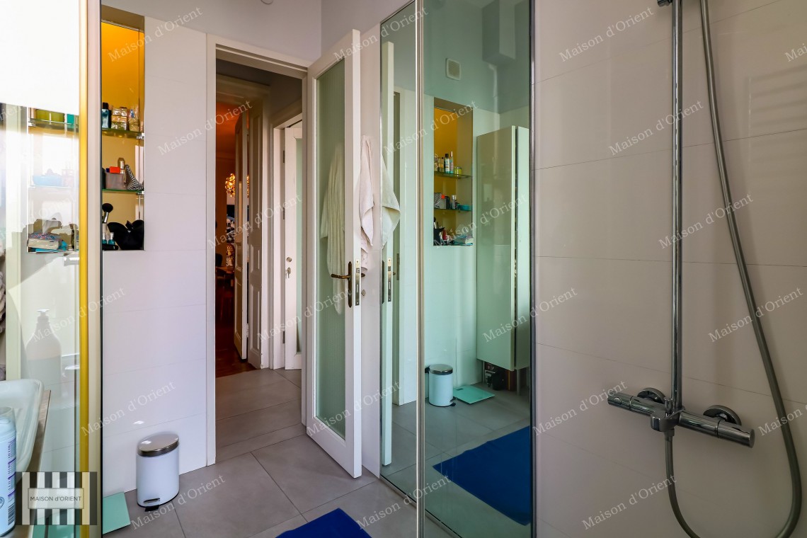 3+2 Flat for Rent with Bosphorus View in Historical Doğan Apartment