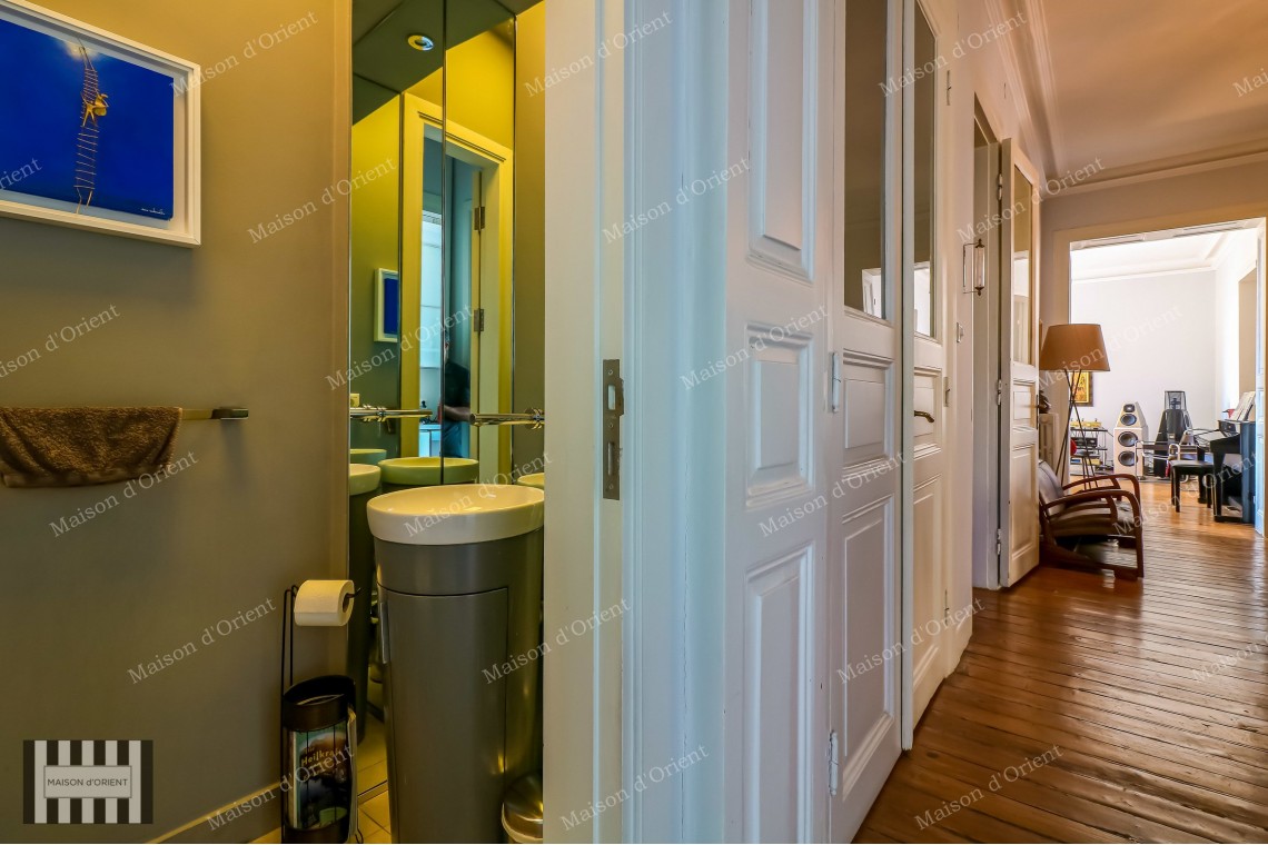 3+2 Flat for Rent with Bosphorus View in Historical Doğan Apartment