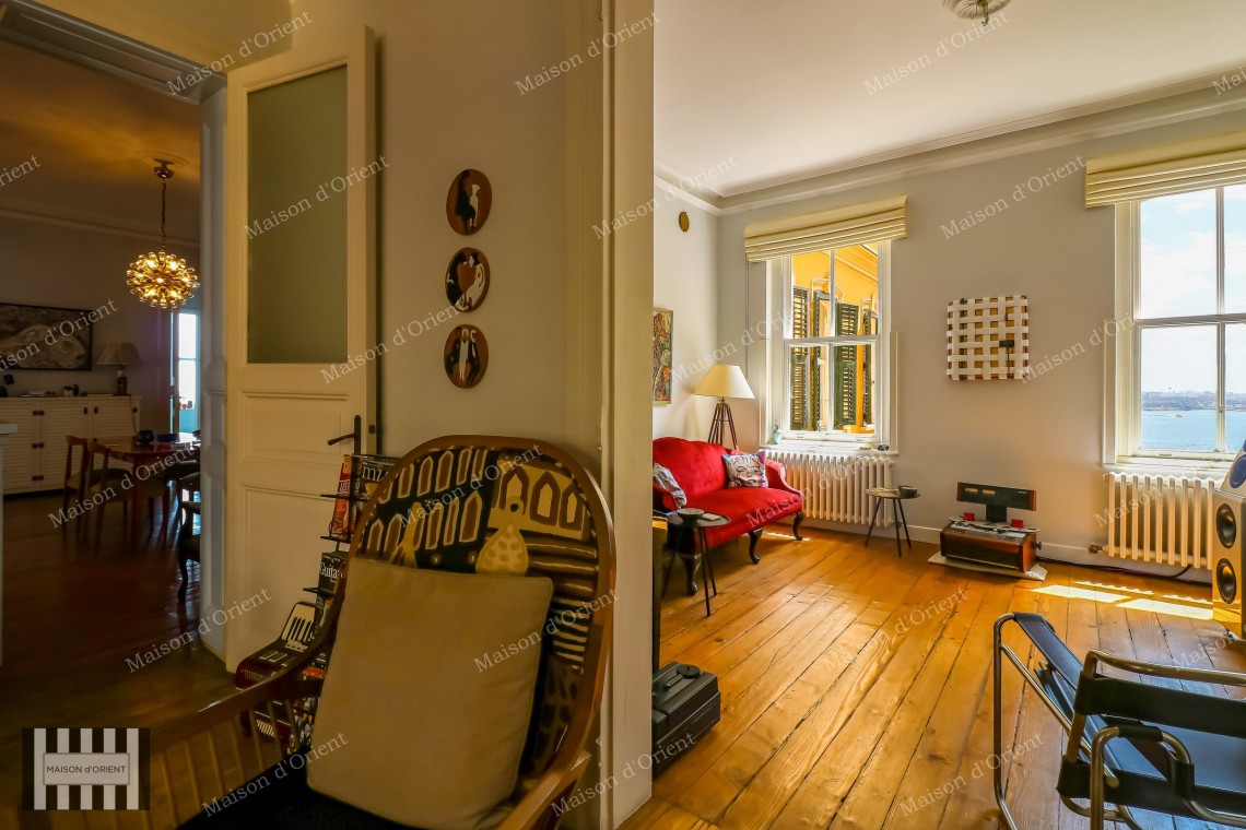 3+2 Flat for Rent with Bosphorus View in Historical Doğan Apartment