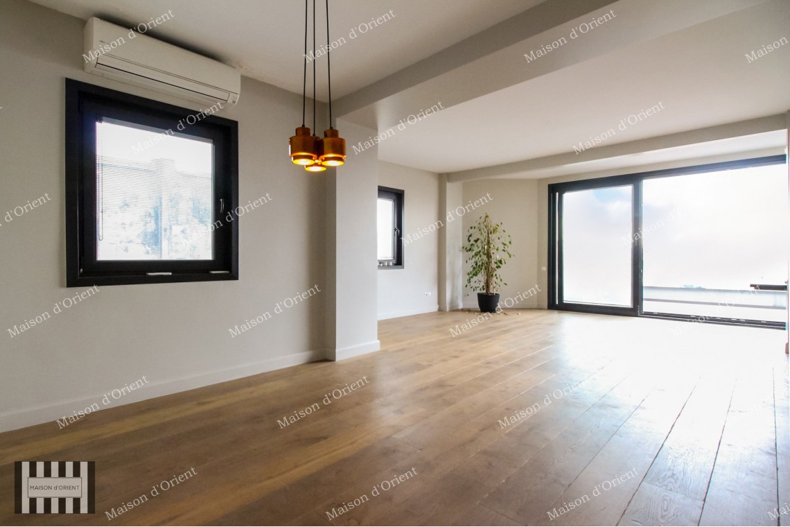 2+1 Flat for Sale with Private Terrace in Historical Building, Çukurcuma 