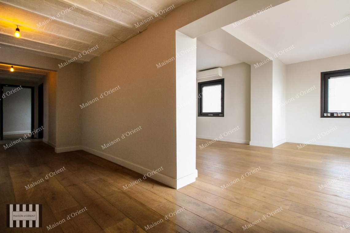 2+1 Flat for Sale with Private Terrace in Historical Building, Çukurcuma 