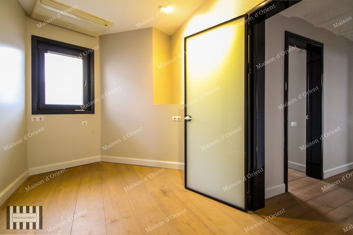 2+1 Flat for Sale with Private Terrace in Historical Building, Çukurcuma 
