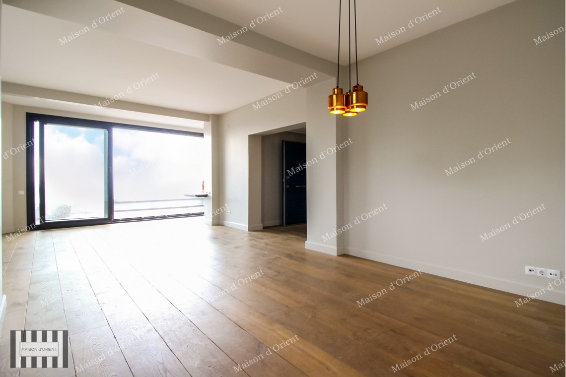 2+1 Flat for Sale with Private Terrace in Historical Building, Çukurcuma 
