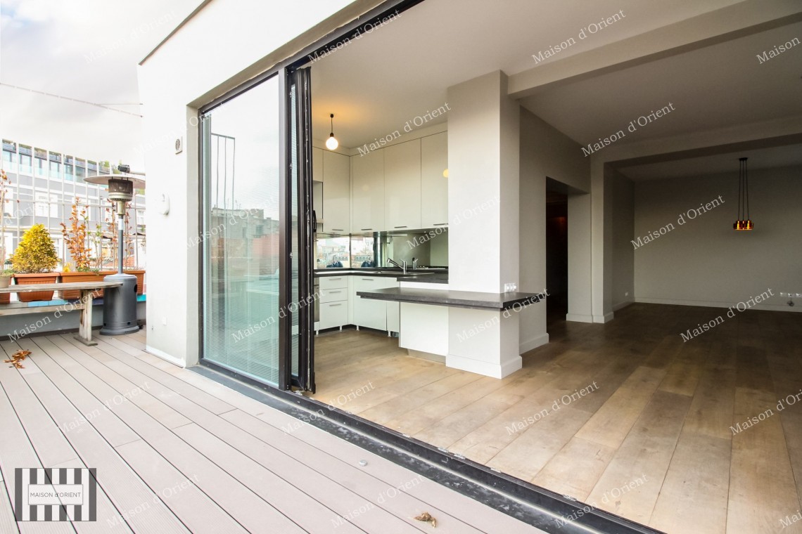 2+1 Flat for Sale with Private Terrace in Historical Building, Çukurcuma 
