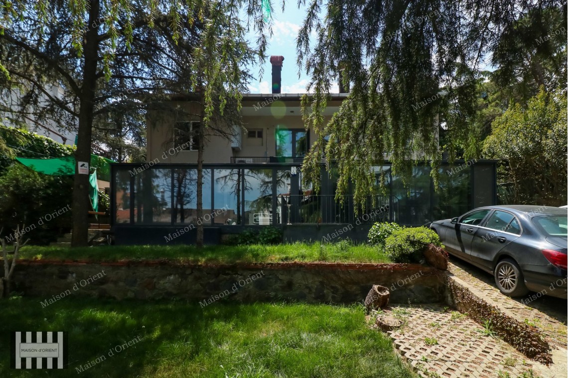 200sqm Office for Rent with Private Garden in Levent
