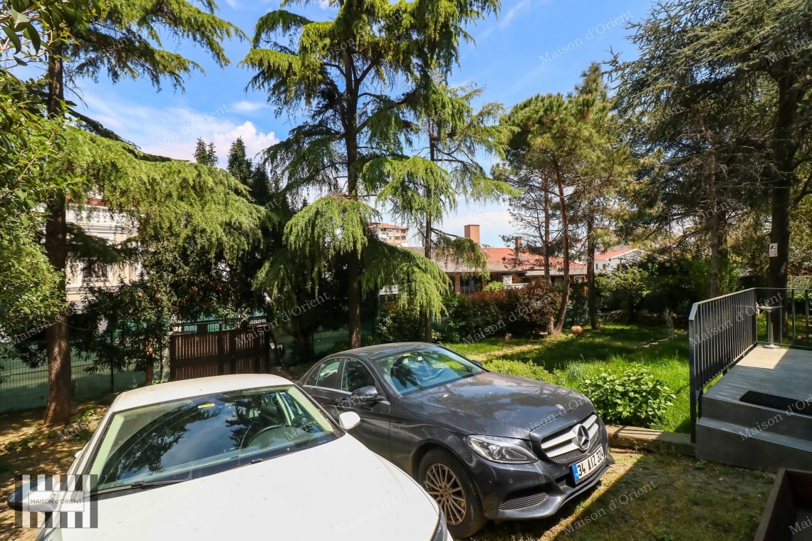 200sqm Office for Rent with Private Garden in Levent