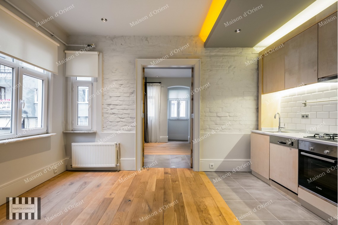 3-Storey Historical Greek Architecture Building for Sale in Beyoğlu