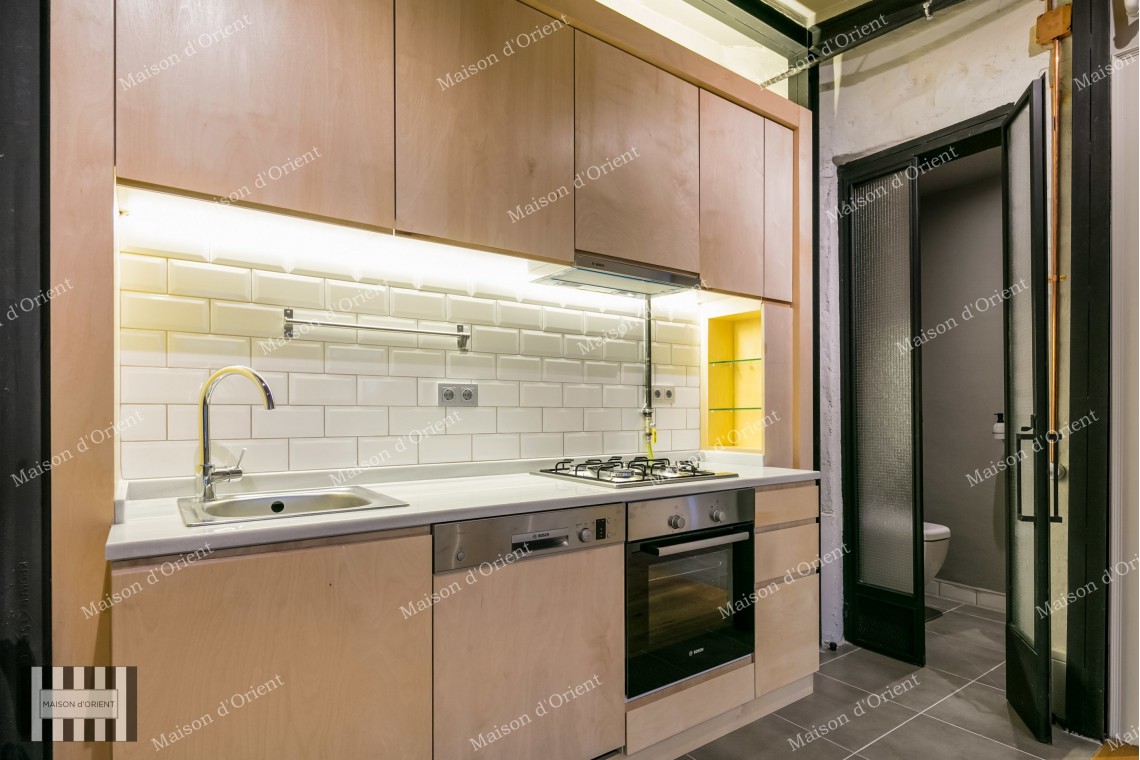 3-Storey Historical Greek Architecture Building for Sale in Beyoğlu