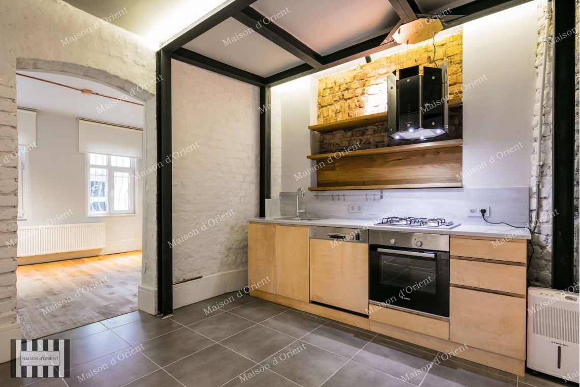 3-Storey Historical Greek Architecture Building for Sale in Beyoğlu