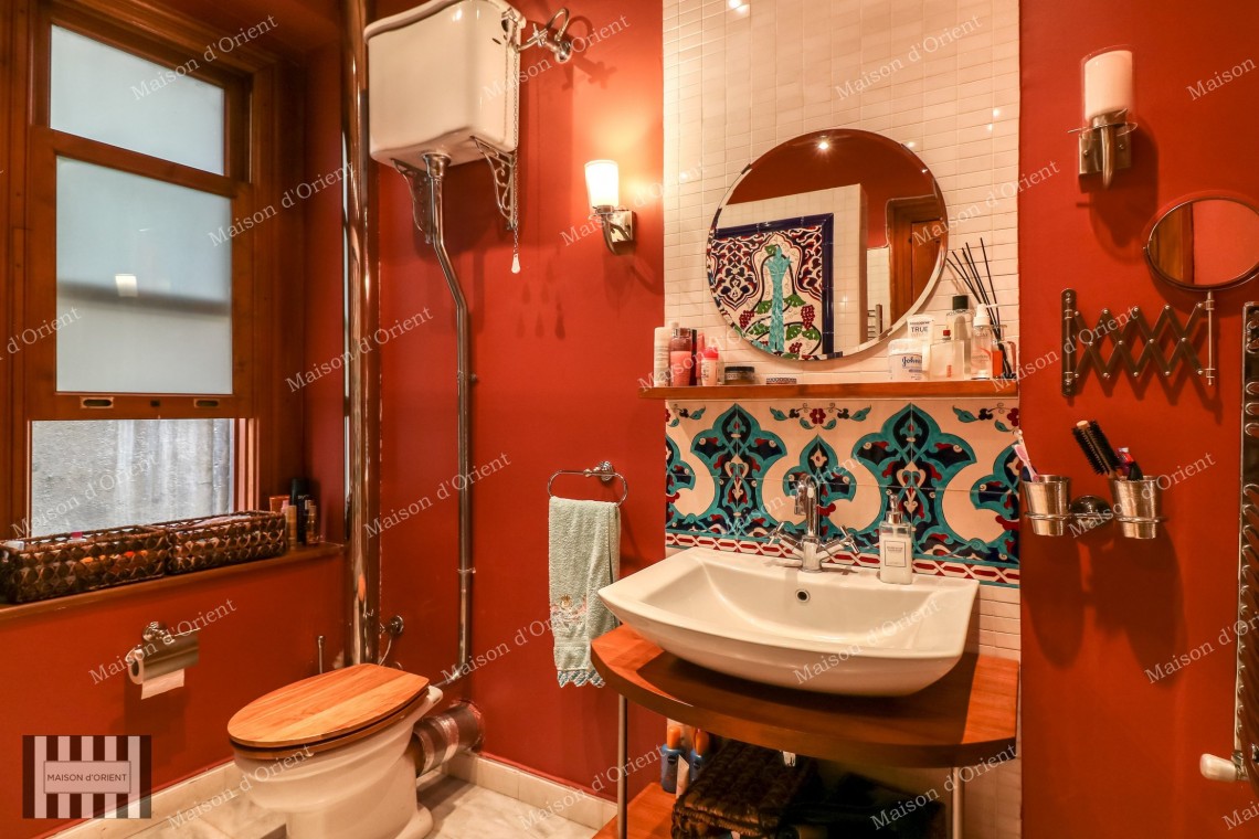 2+1 Flat for Rent in Historical Building, Galata