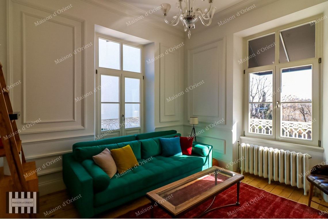 1+1 Flat for Sale in Historical Urgliavich Building in Galata