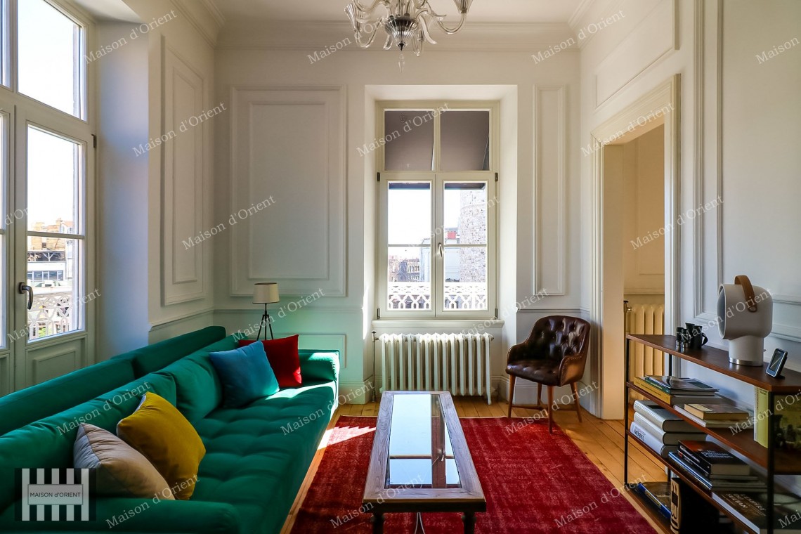 1+1 Flat for Sale in Historical Urgliavich Building in Galata