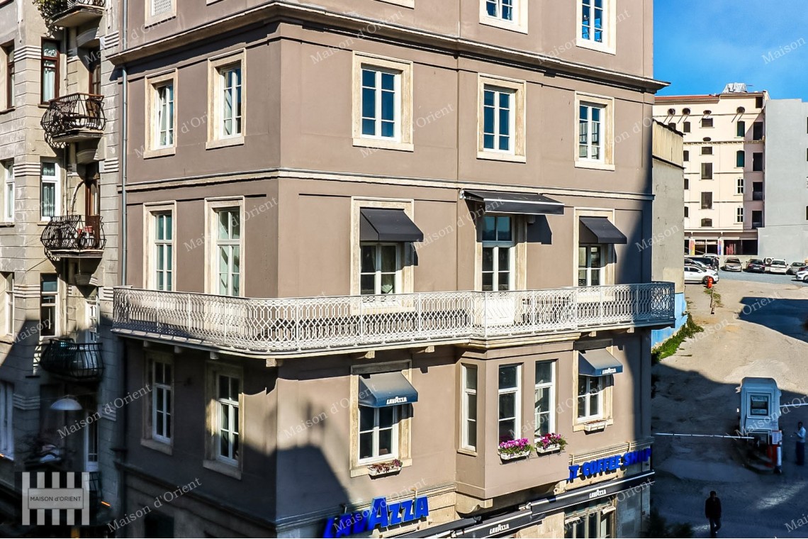 1+1 Flat for Sale in Historical Urgliavich Building in Galata