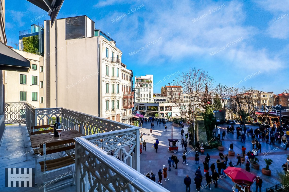 1+1 Flat for Sale in Historical Urgliavich Building in Galata